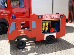 Indienststellung Kinder-Feuerwehr-Auto